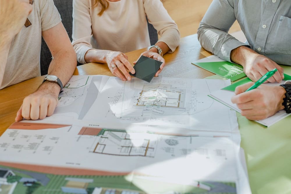 Enostavna montaža in namestitev Loxone smart home sistema